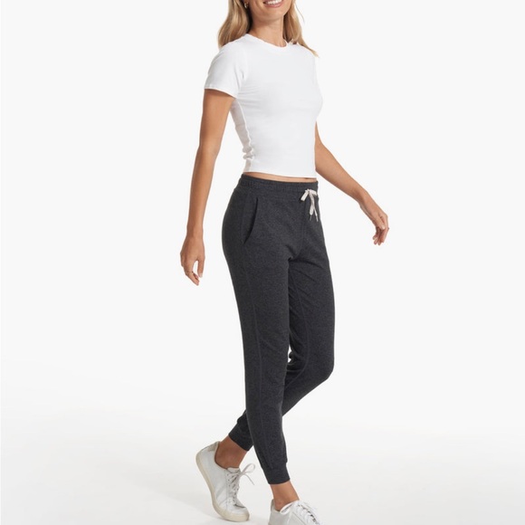 Vuori Performance Jogger Charcoal Heather NWT - Picture 3 of 7